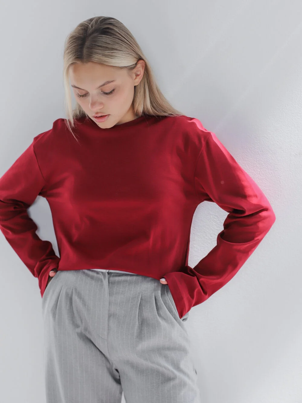Лонгслів жіночий атласний з довгим рукавом — фото 18