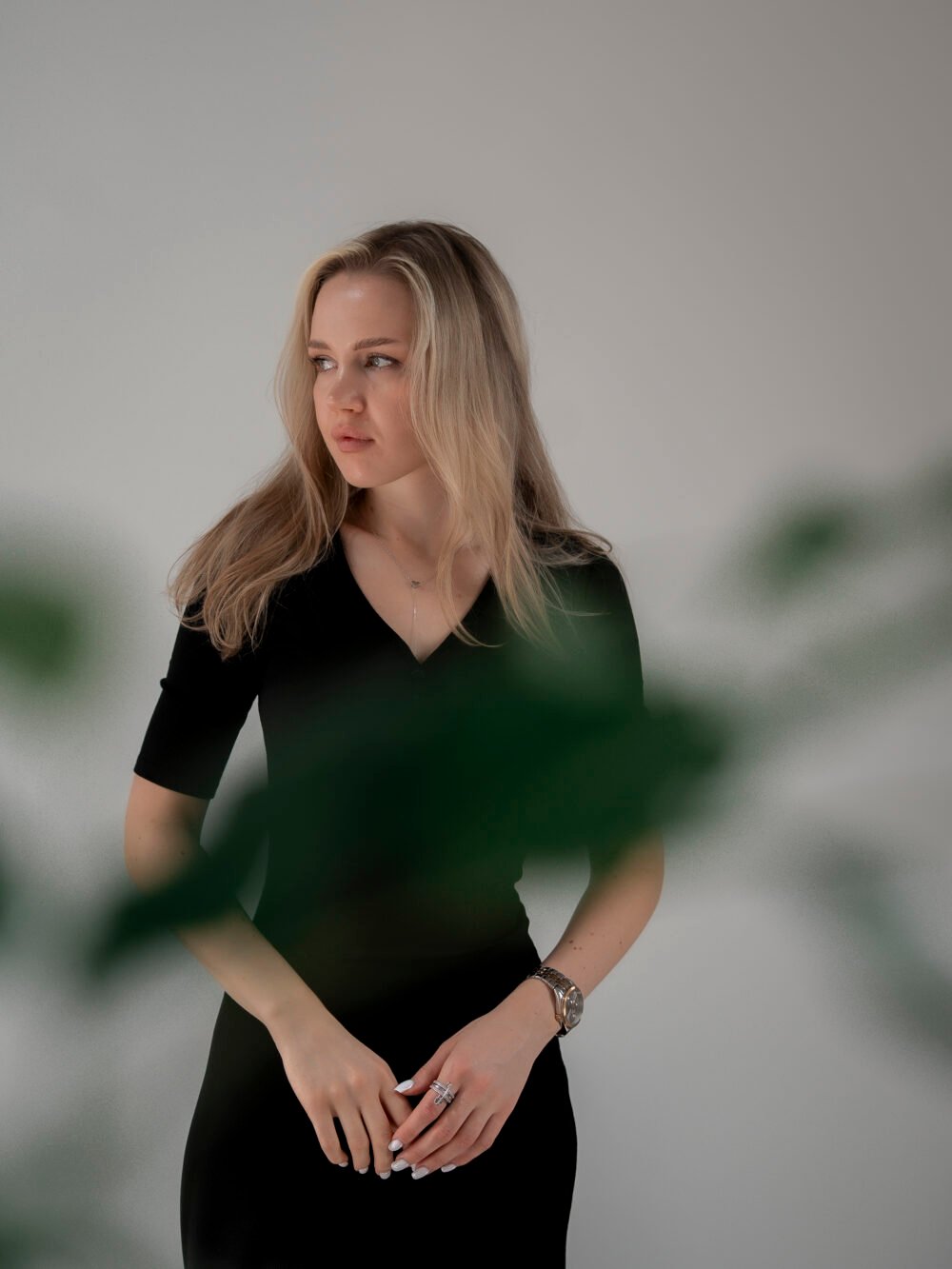 Сукня максі жіноча трикотажна на ґудзиках — фото 7