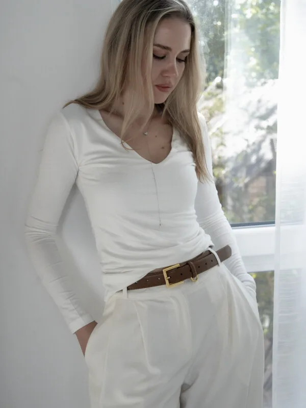 Лонгслів жіночий приталений з V-подібним вирізом котоновий